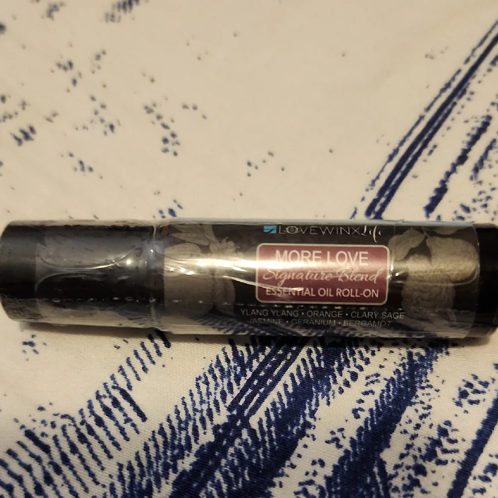 More Love Essential Oil Roll-On - Black - Picture 1 of 3